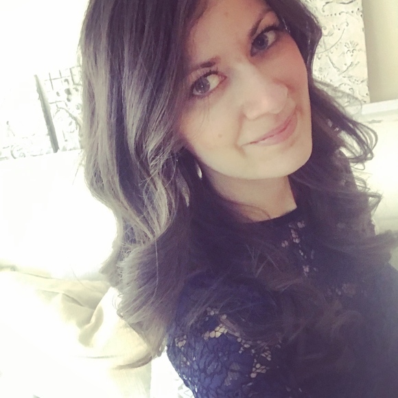 Meet your Posher, Christine - Picture 2 of 2